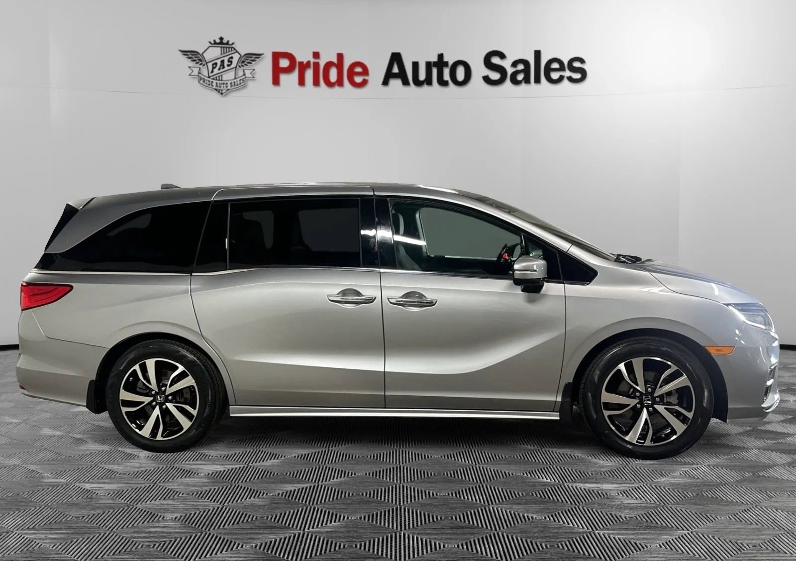 Used 2019 Honda Odyssey Elite image 18