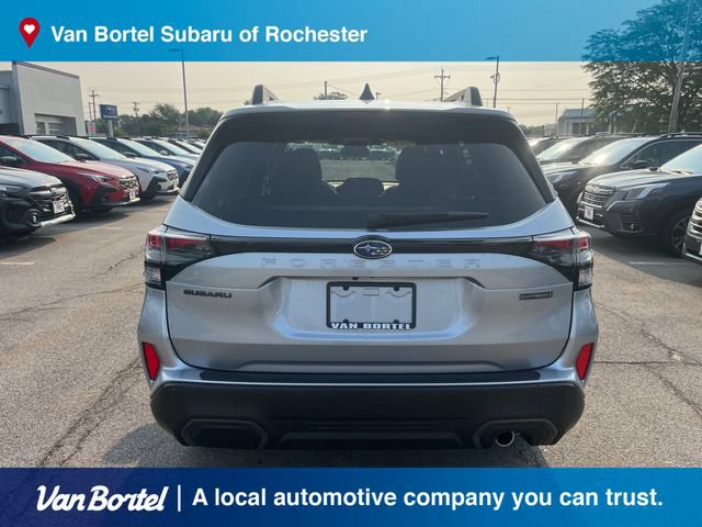 Used 2025 Subaru Forester Limited AWD/4WD image 4