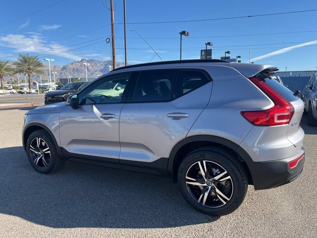 New 2026 Volvo XC40 B4 Core FWD image 6