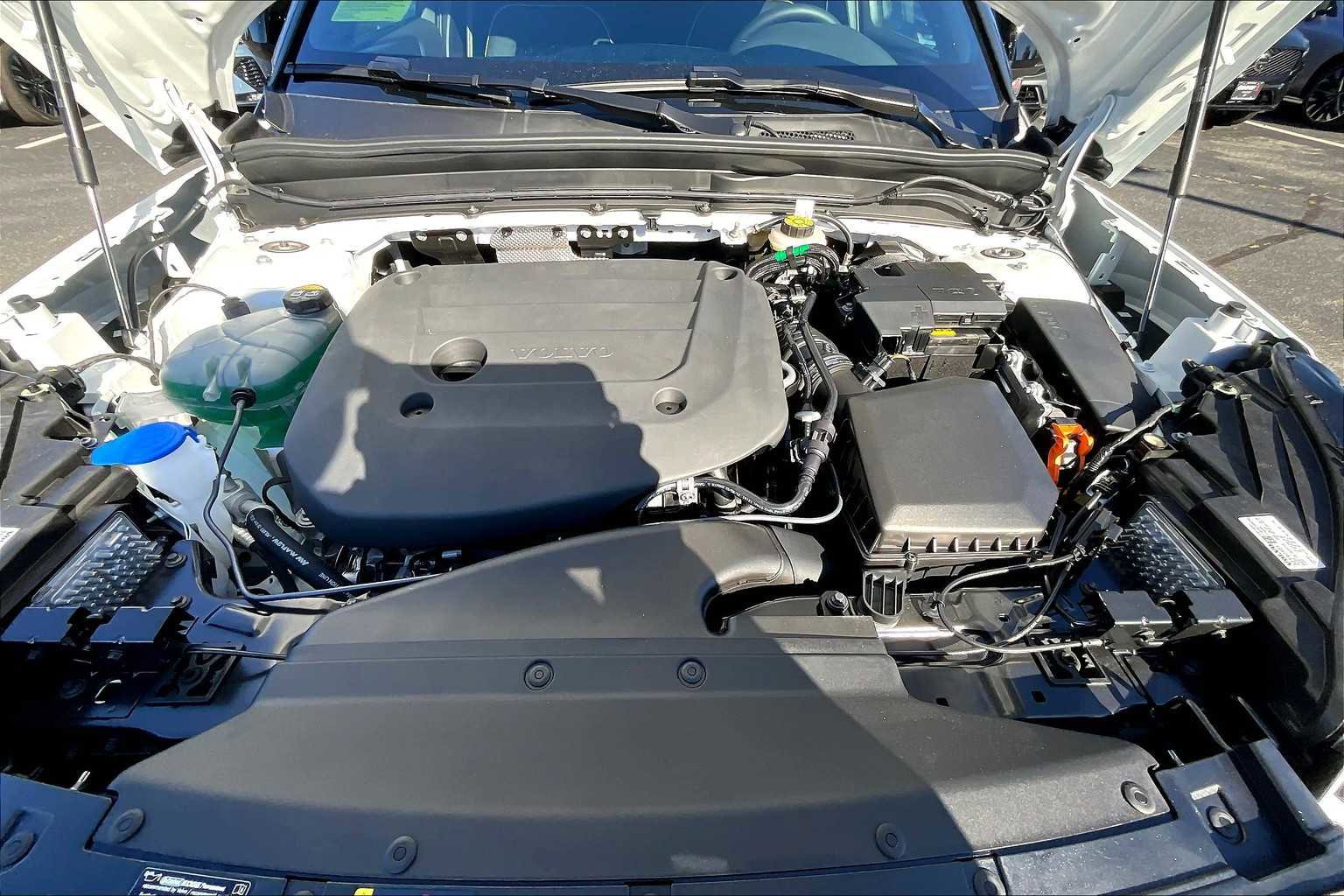 New 2026 Volvo XC40 B5 Ultra w/ Protection Package Premier image 14