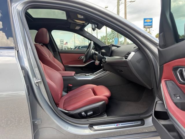 Used 2023 BMW 330i Sedan w/ M Sport Package RWD image 9