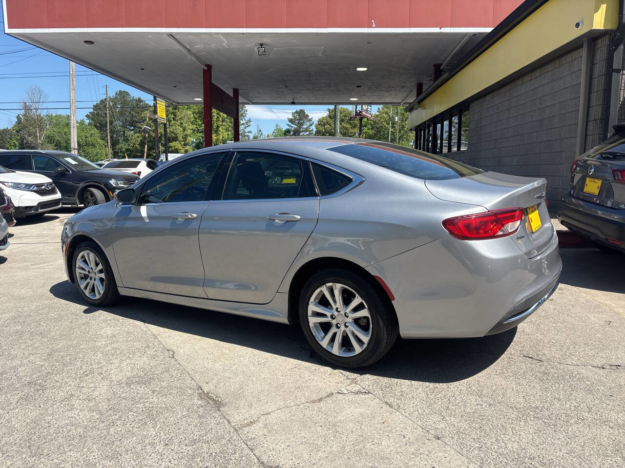 Used 2016 Chrysler 200 Limited image 8
