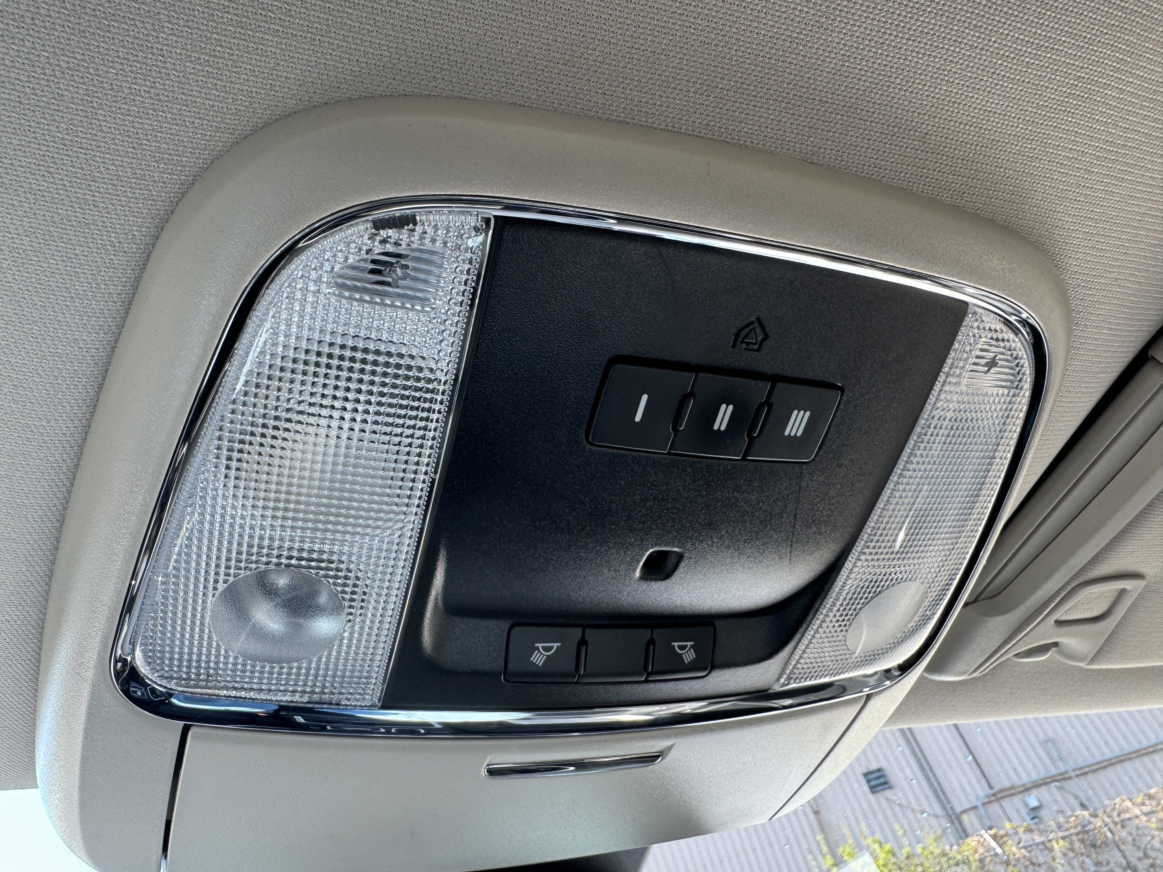 Used 2018 Chrysler 300 Limited w/ Safetytec Plus Group RWD image 30