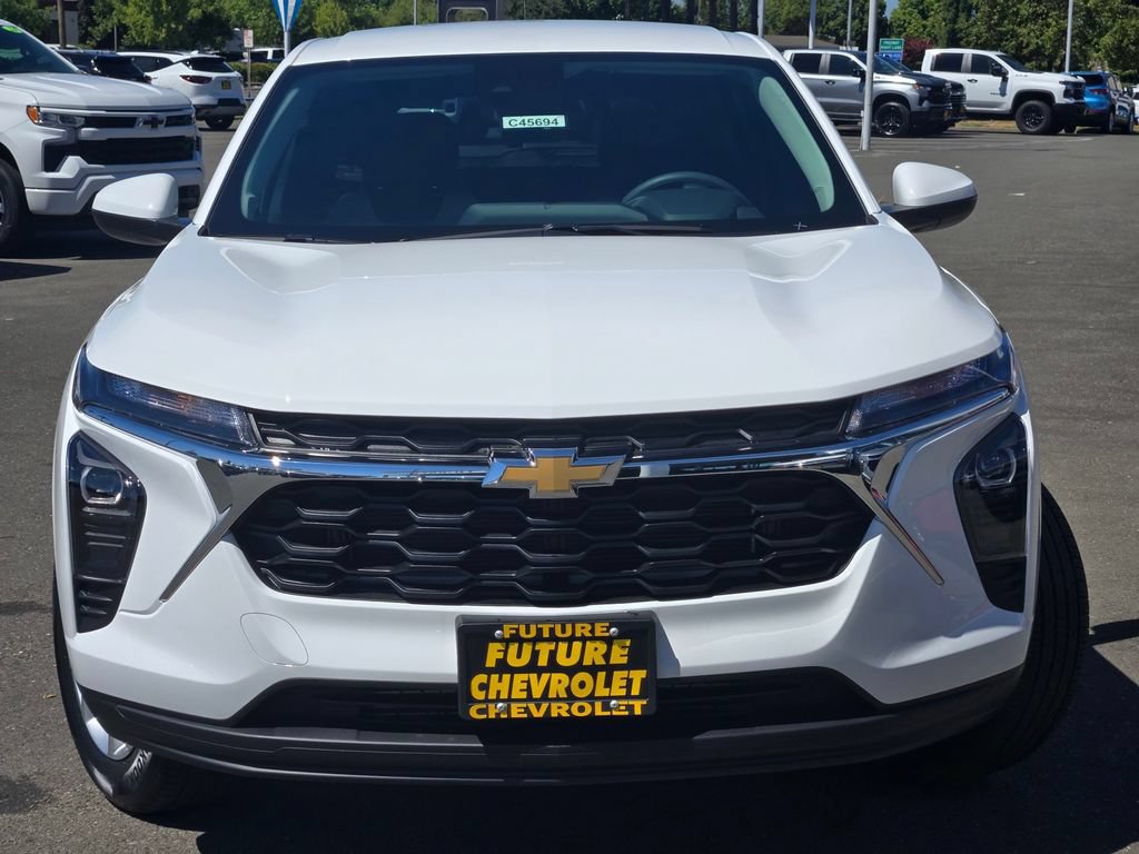 New 2026 Chevrolet Trax LS w/ LS Convenience Package FWD image 2