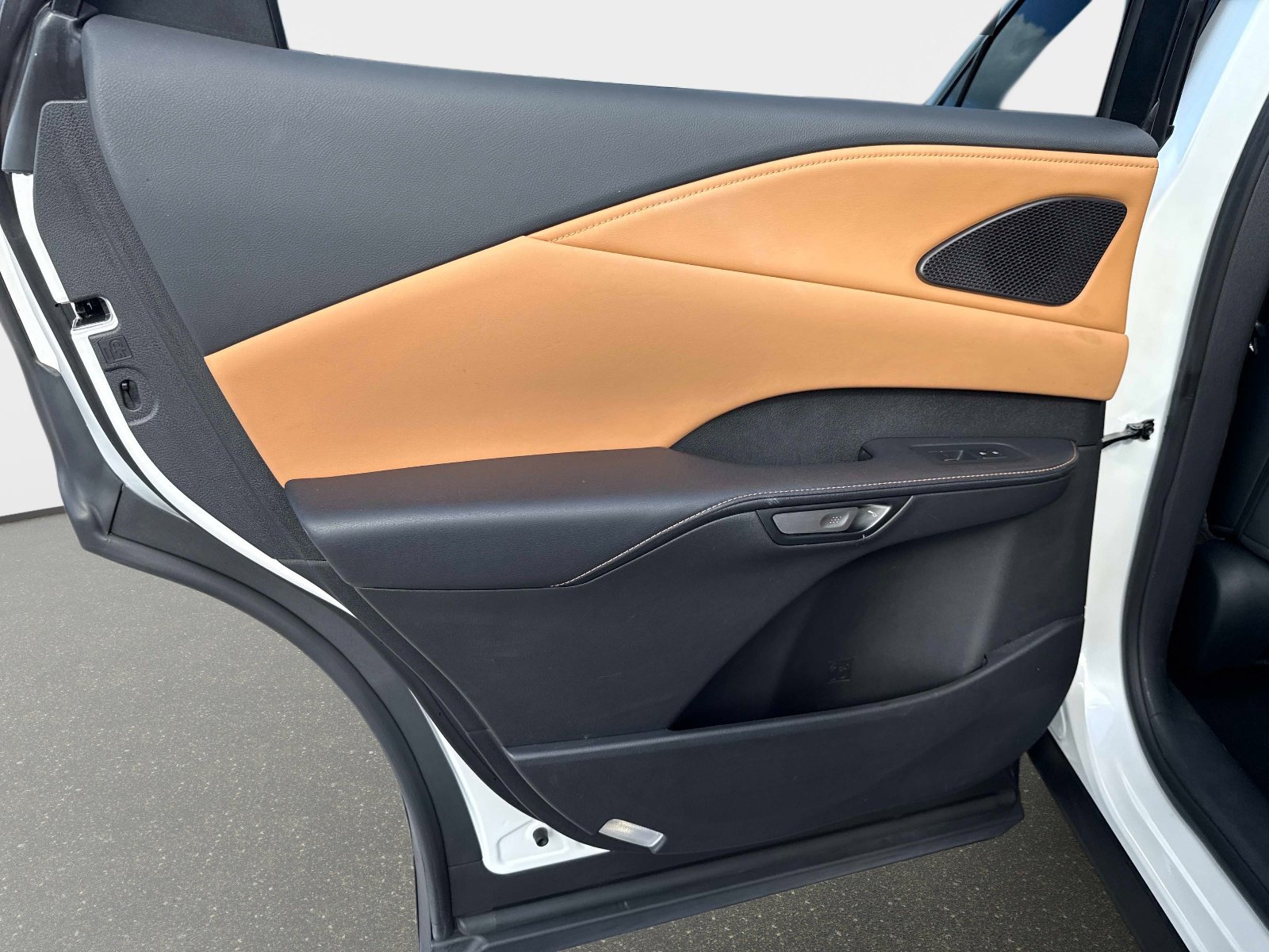 Used 2023 Lexus RX 350 Premium Plus w/ Accessory Package image 12