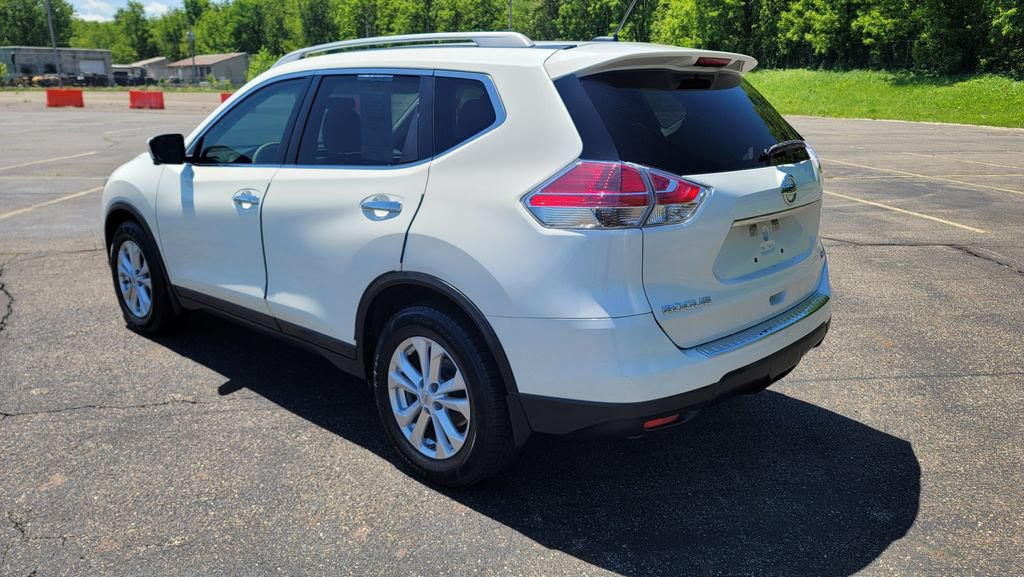 Used 2015 Nissan Rogue SV w/ SV Premium Package FWD image 9