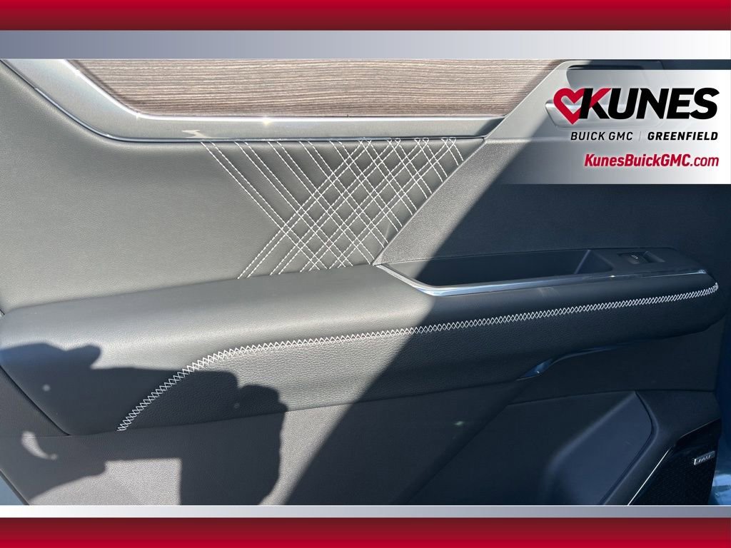 New 2026 GMC Acadia Denali w/ Super Cruise Package image 37