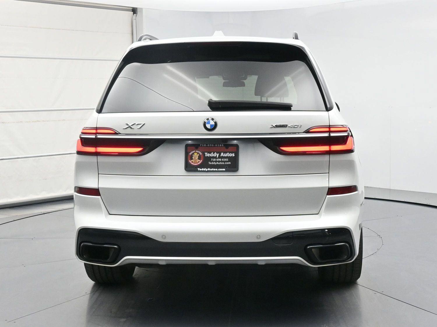 Used 2023 BMW X7 xDrive40i w/ Executive Package image 29