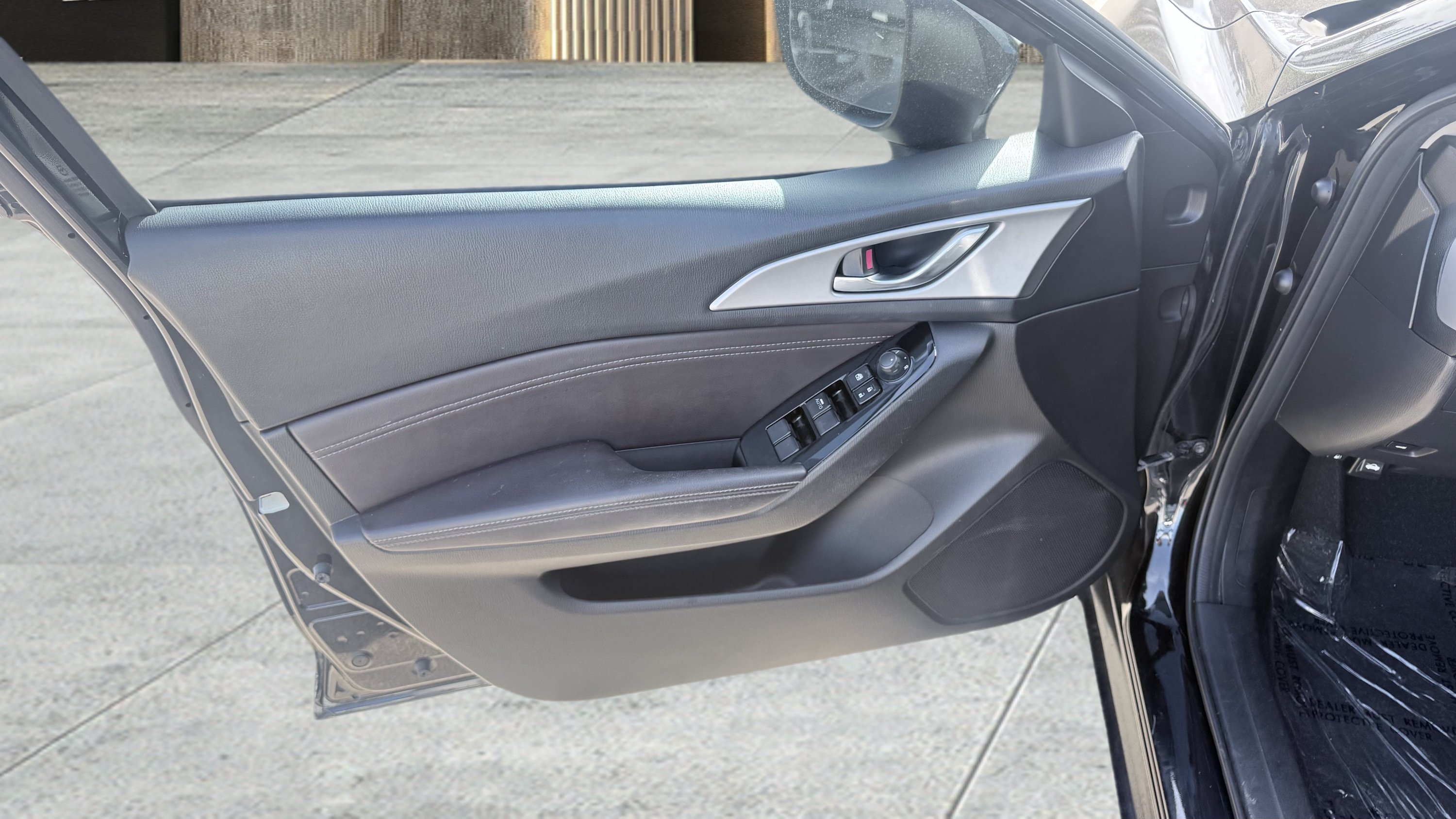Used 2017 MAZDA MAZDA3 Touring FWD image 15