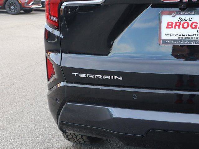 New 2026 GMC Terrain AT4 w/ Convenience Package III image 8