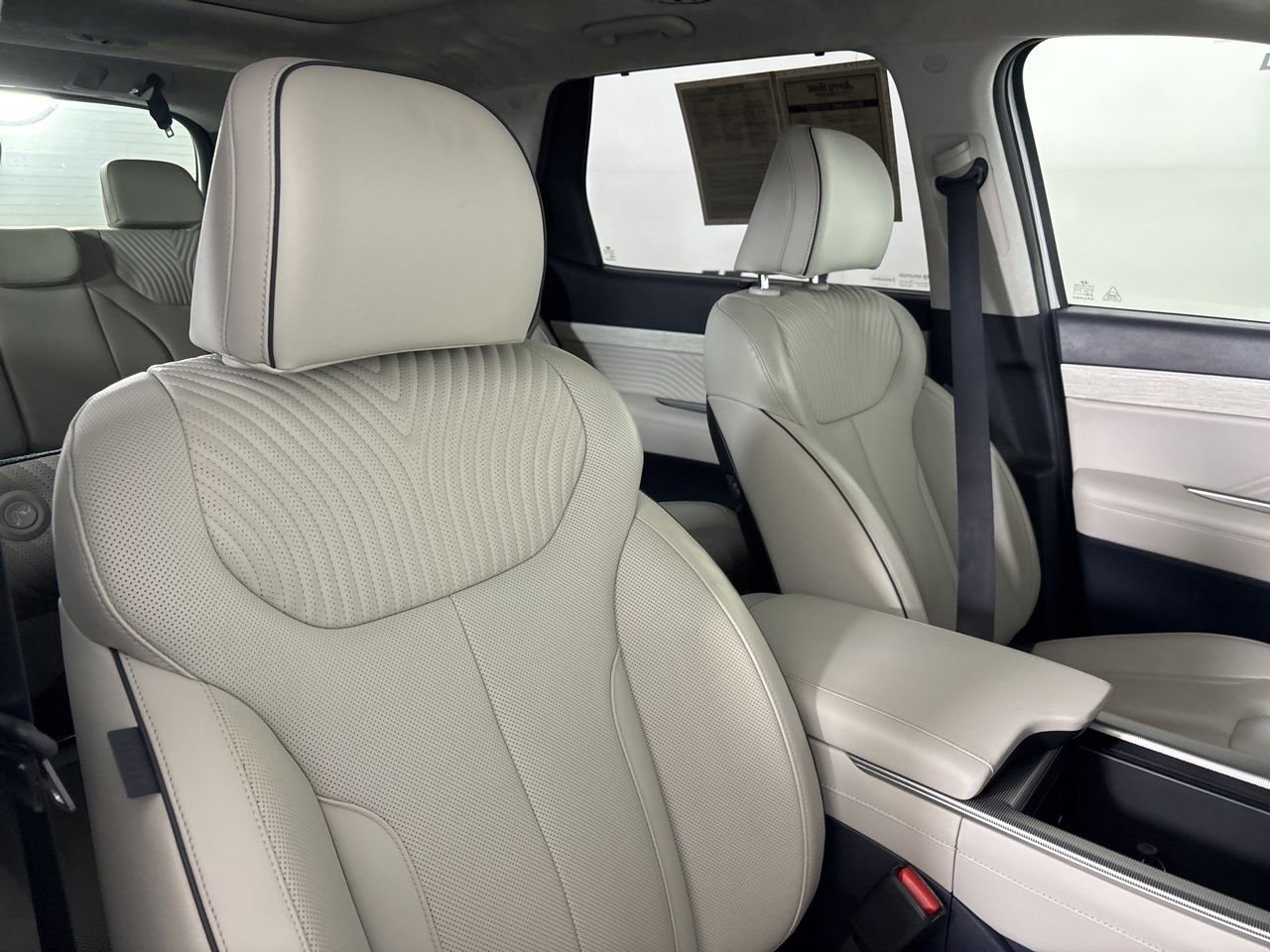 Used 2023 Hyundai Palisade Calligraphy w/ Cargo Package image 31