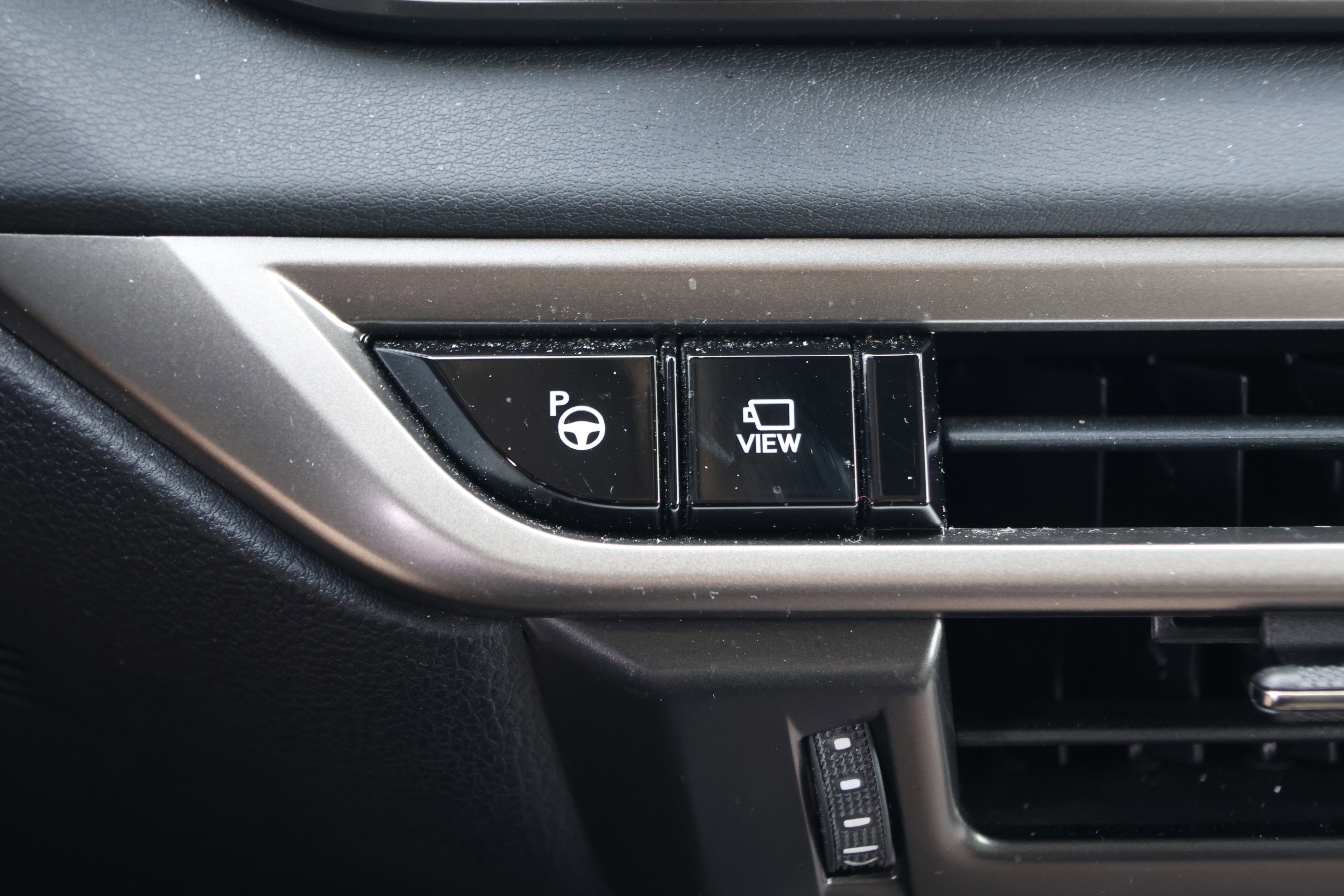 Certified 2023 Lexus RX 350 w/ Accessory Package (Z1) image 27