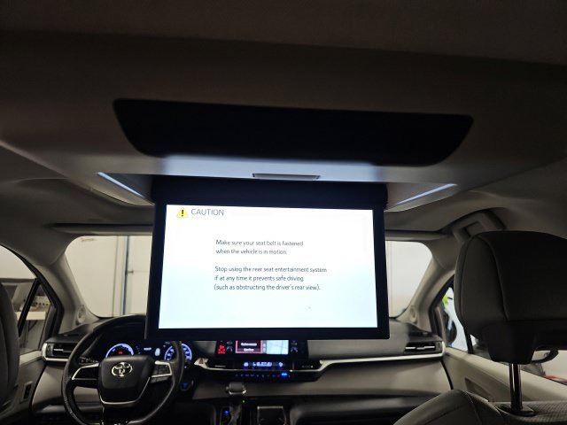 Certified 2023 Toyota Sienna Limited AWD/4WD image 34