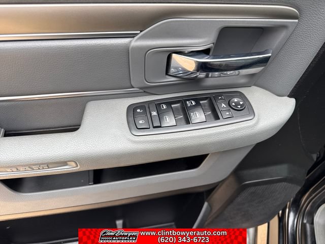 Used 2019 RAM 1500 Classic SLT w/ Luxury Group AWD/4WD image 12
