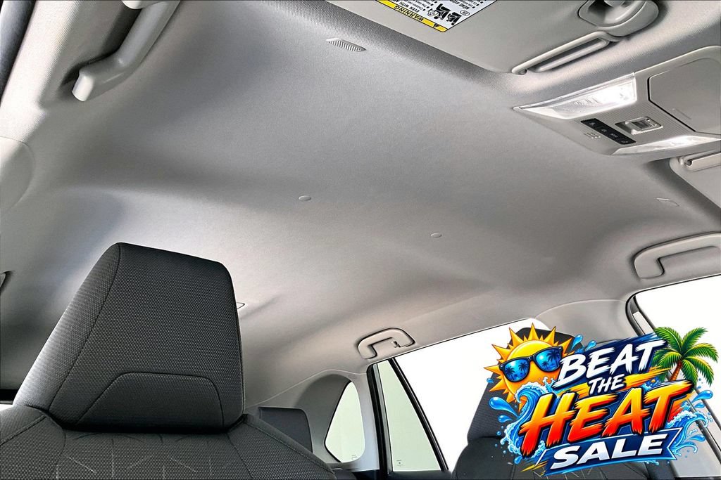 Used 2025 Toyota RAV4 XLE FWD image 21