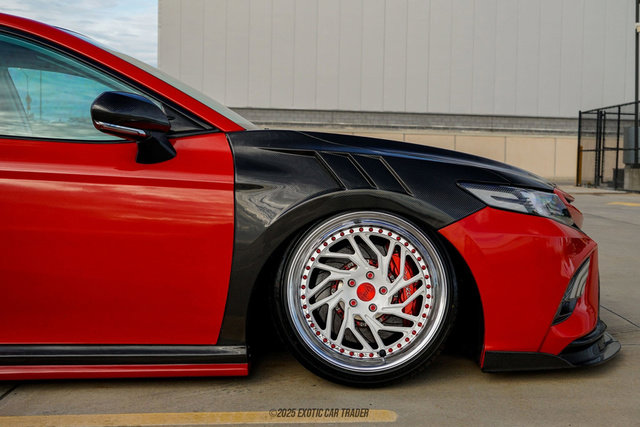 Used 2019 Toyota Camry XSE image 11