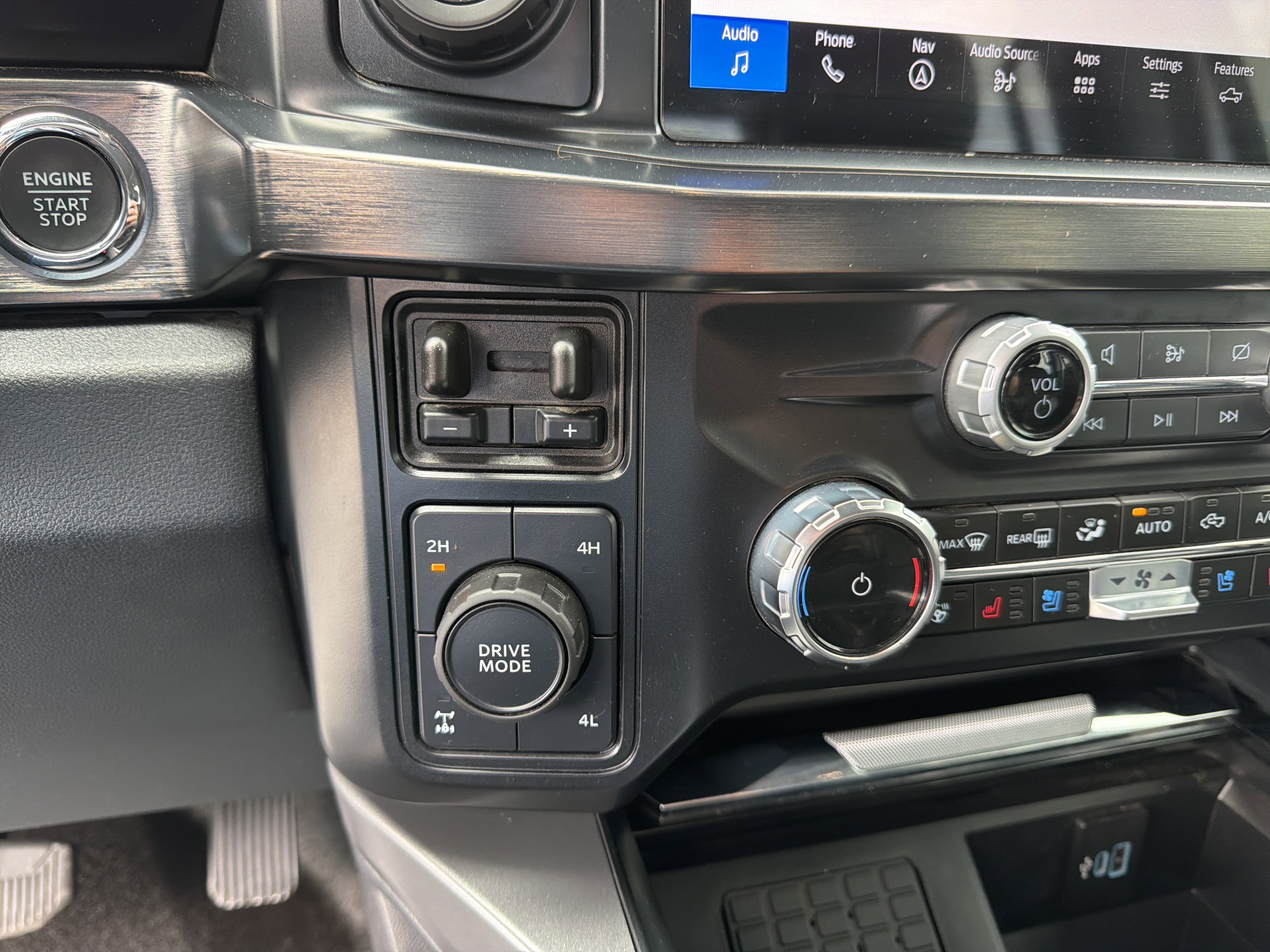 Used 2024 Ford F250 Lariat w/ Lariat Ultimate Package image 50