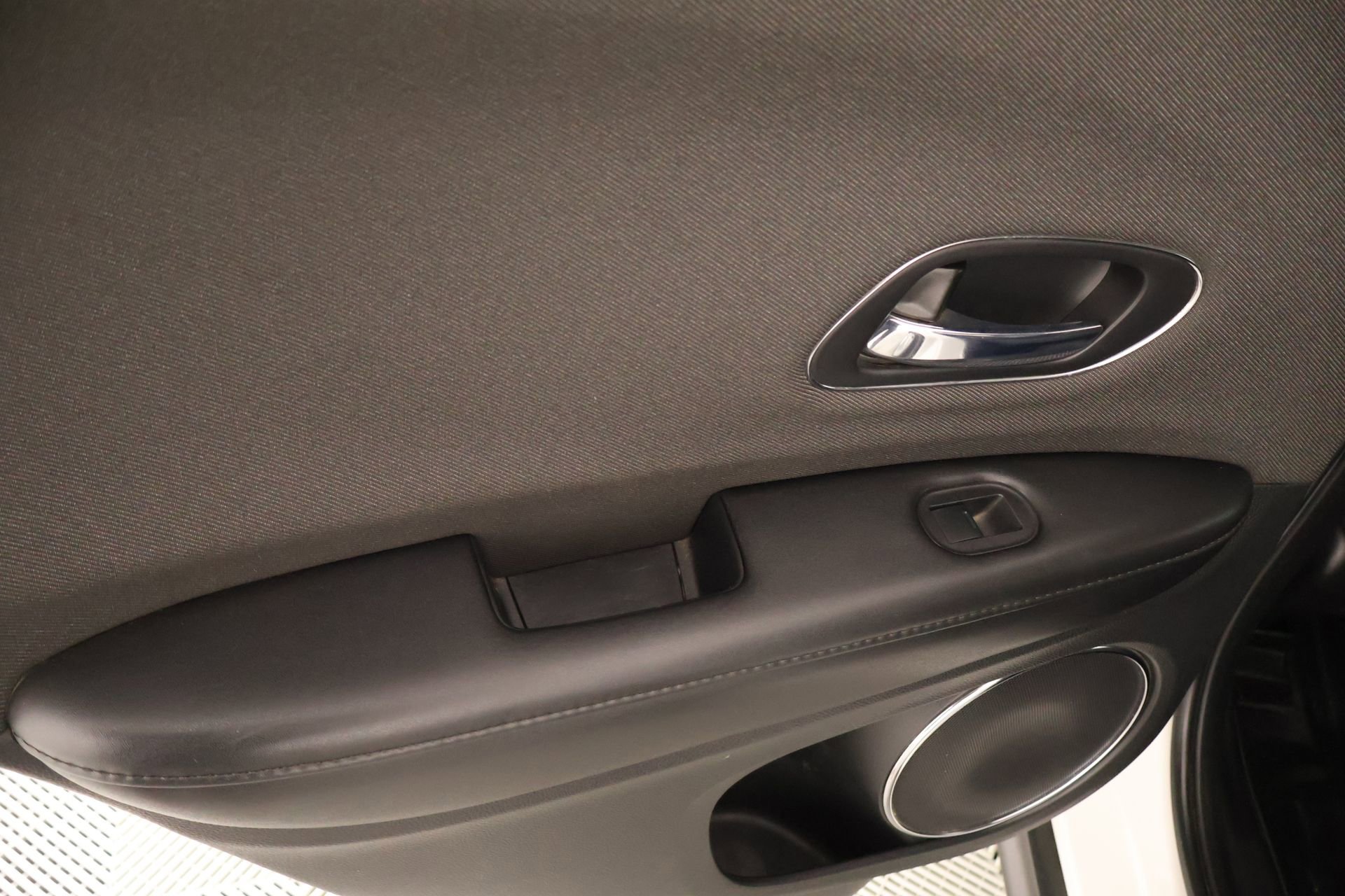 Used 2020 Honda HR-V EX image 17