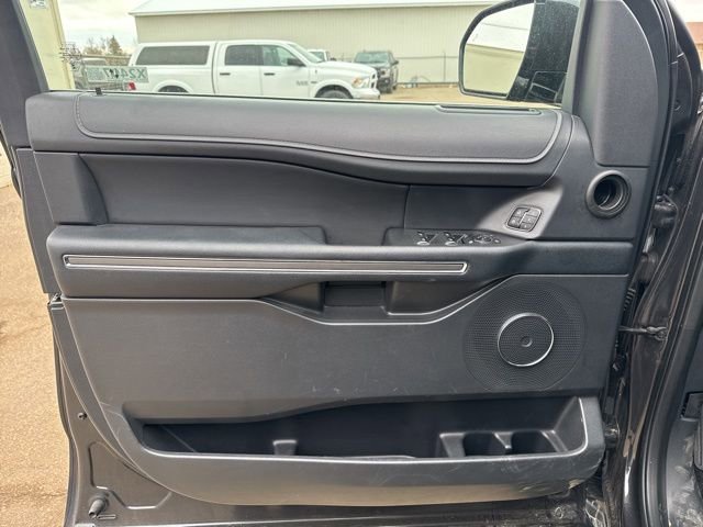 Used 2024 Ford Expedition Max XLT AWD/4WD image 17