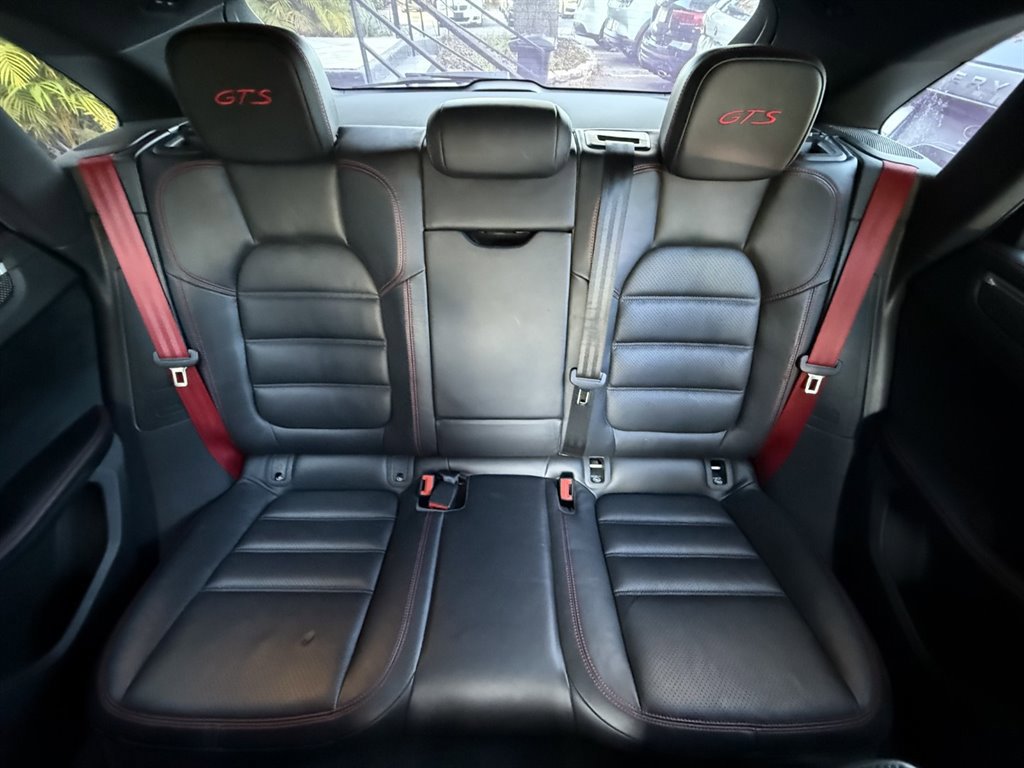 Used 2018 Porsche Macan GTS image 15