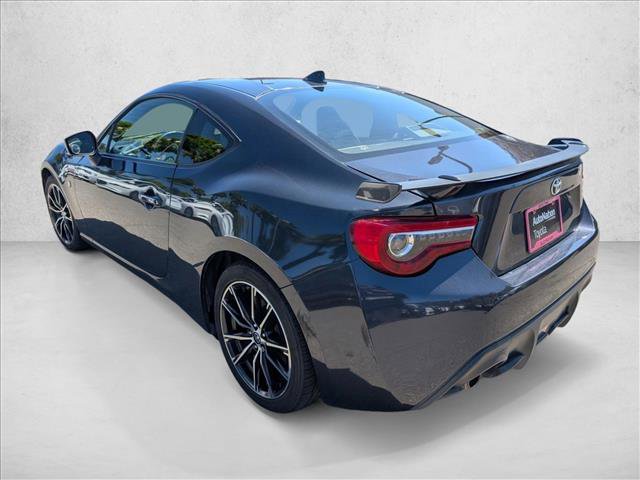 Used 2018 Toyota 86 RWD image 8