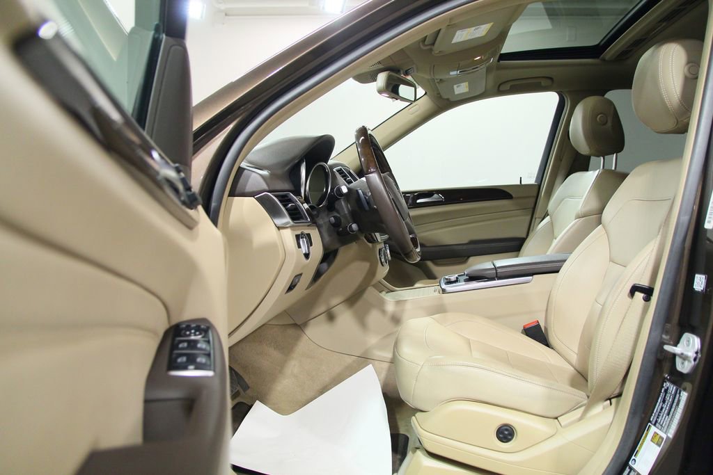 Used 2014 Mercedes-Benz ML 350 BlueTEC 4MATIC image 4
