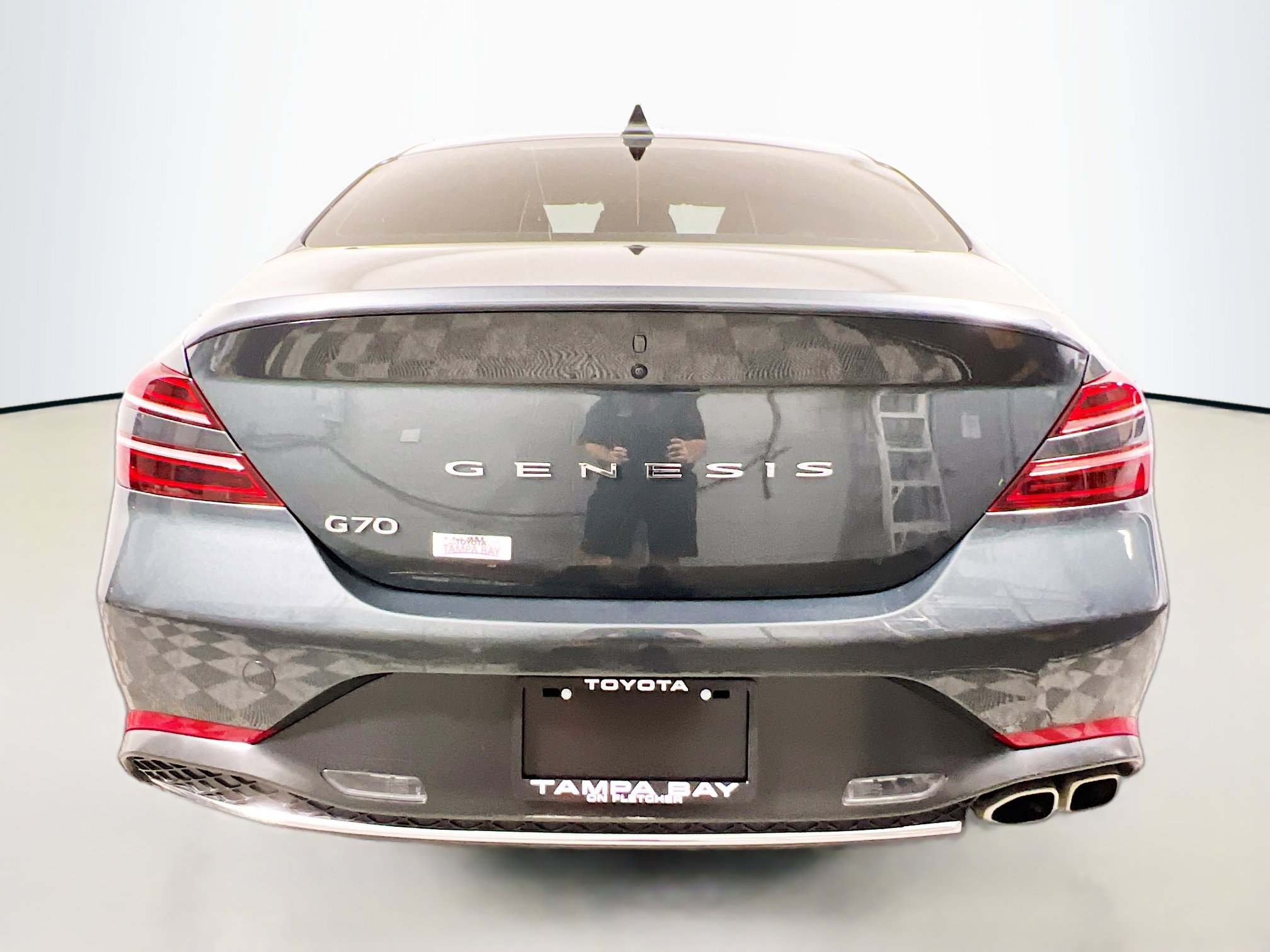 Used 2023 Genesis G70 2.0T image 6