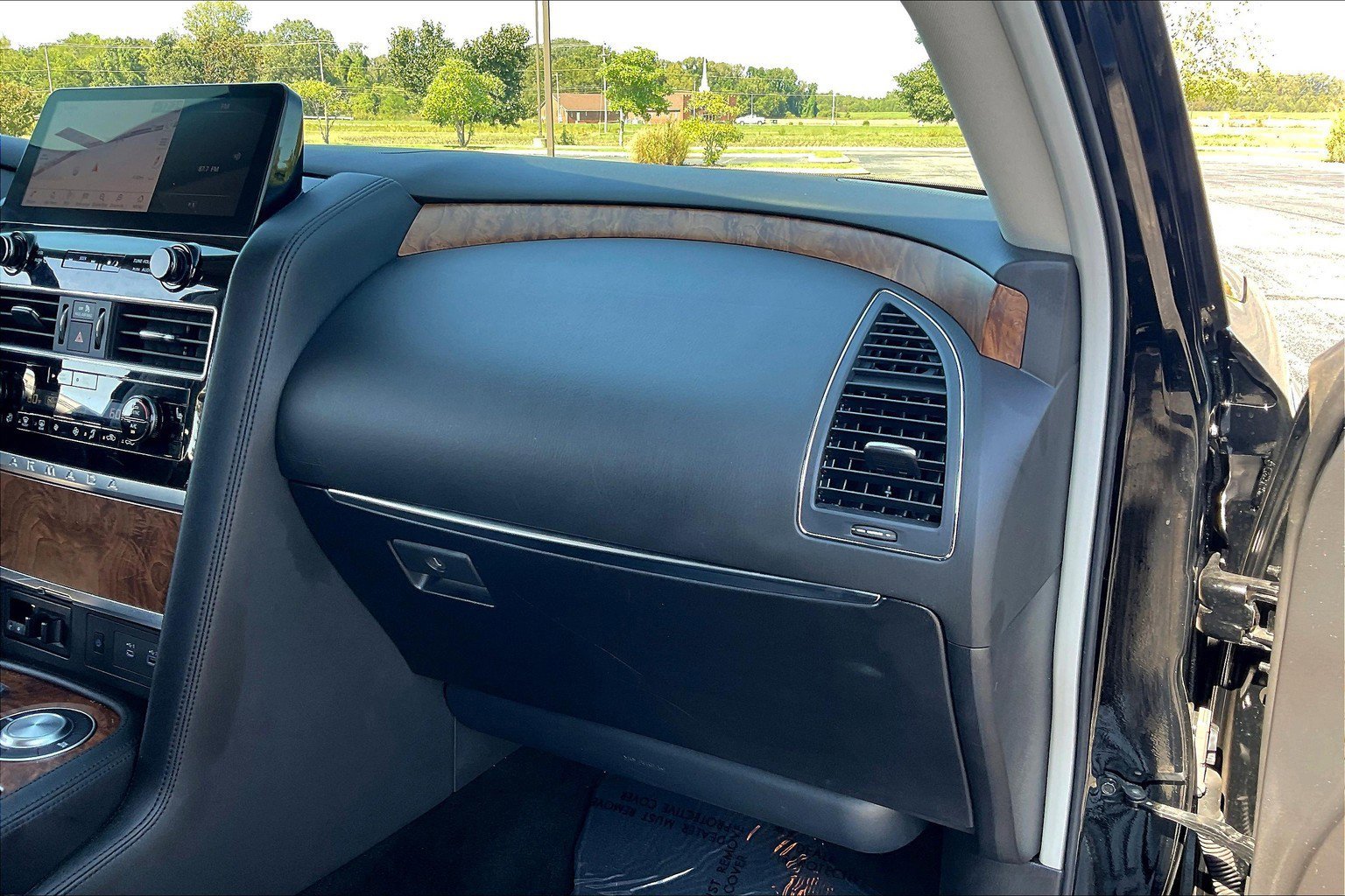 Used 2024 Nissan Armada SL w/ Cargo Package image 16