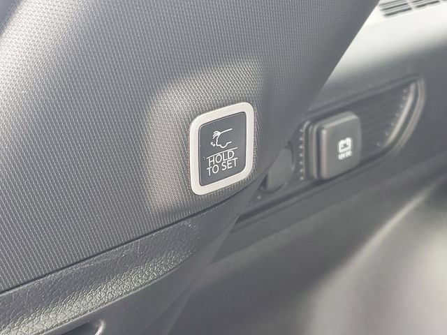 New 2026 Jeep Grand Cherokee Altitude AWD/4WD image 9