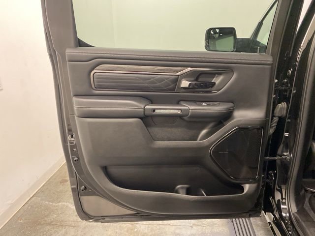 Used 2025 RAM 1500 Limited AWD/4WD image 22