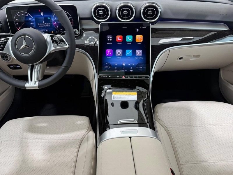 New 2026 Mercedes-Benz C 300 4MATIC Sedan image 4