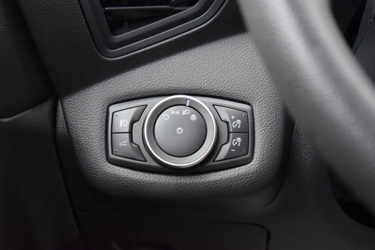 Used 2018 Ford Escape SE FWD image 15