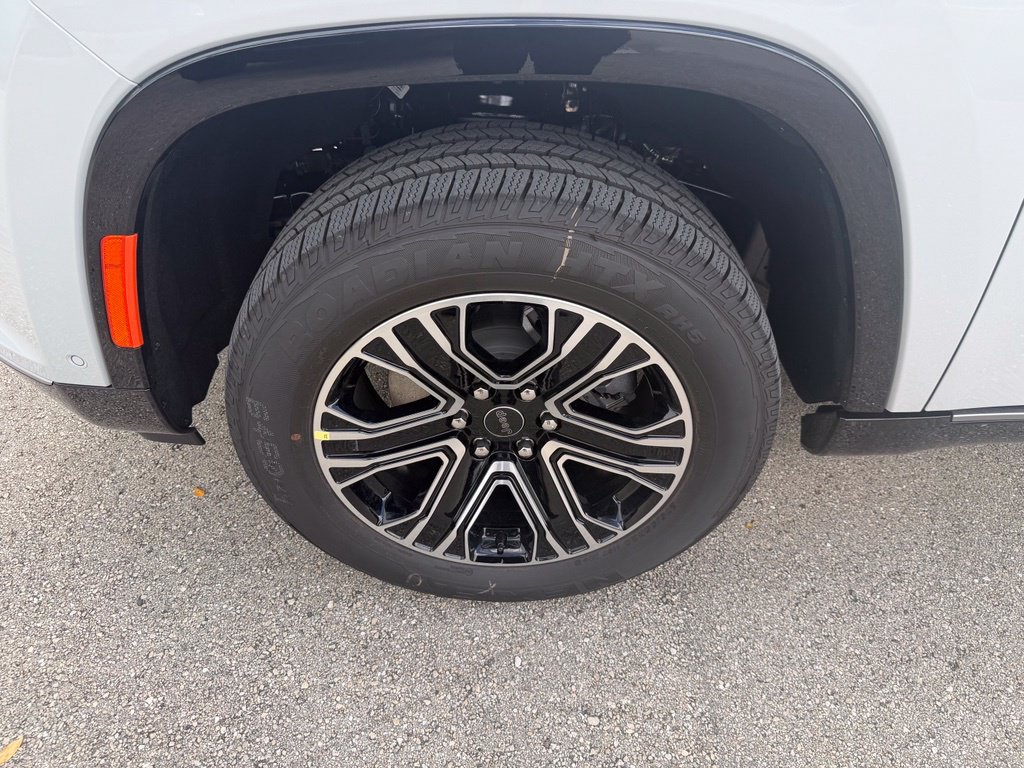 New 2026 Jeep Grand Wagoneer Limited AWD/4WD image 34