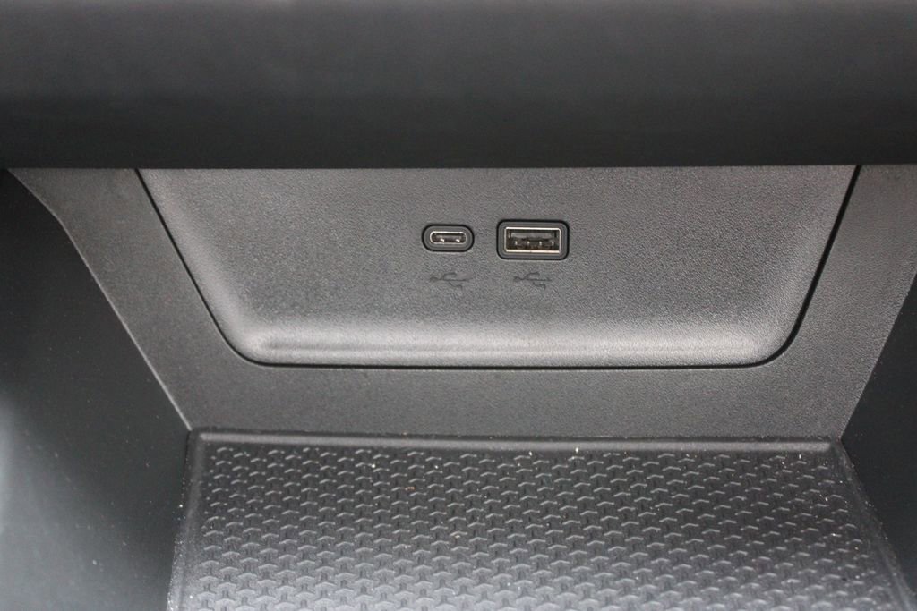 Used 2025 Chevrolet Equinox ACTIV w/ Safety and Technology Package image 46