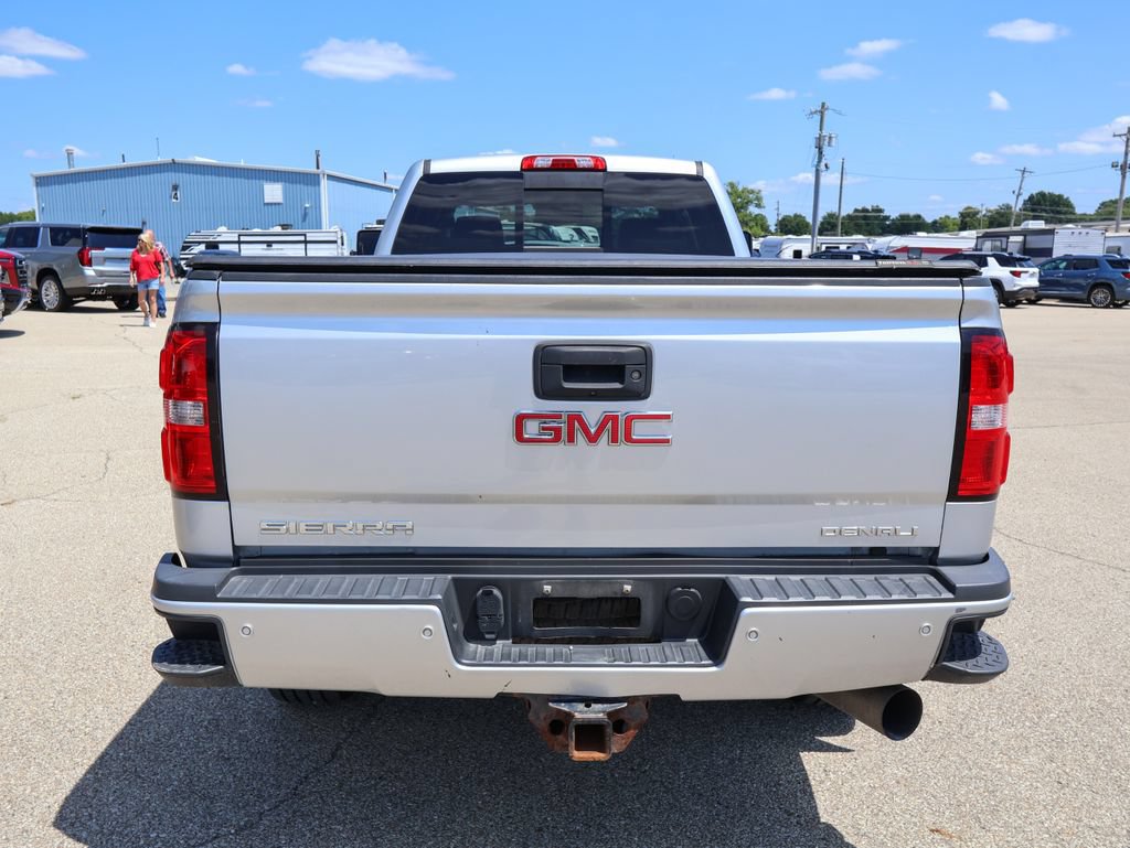Used 2017 GMC Sierra 3500 Denali w/ Duramax Plus Package AWD/4WD image 4