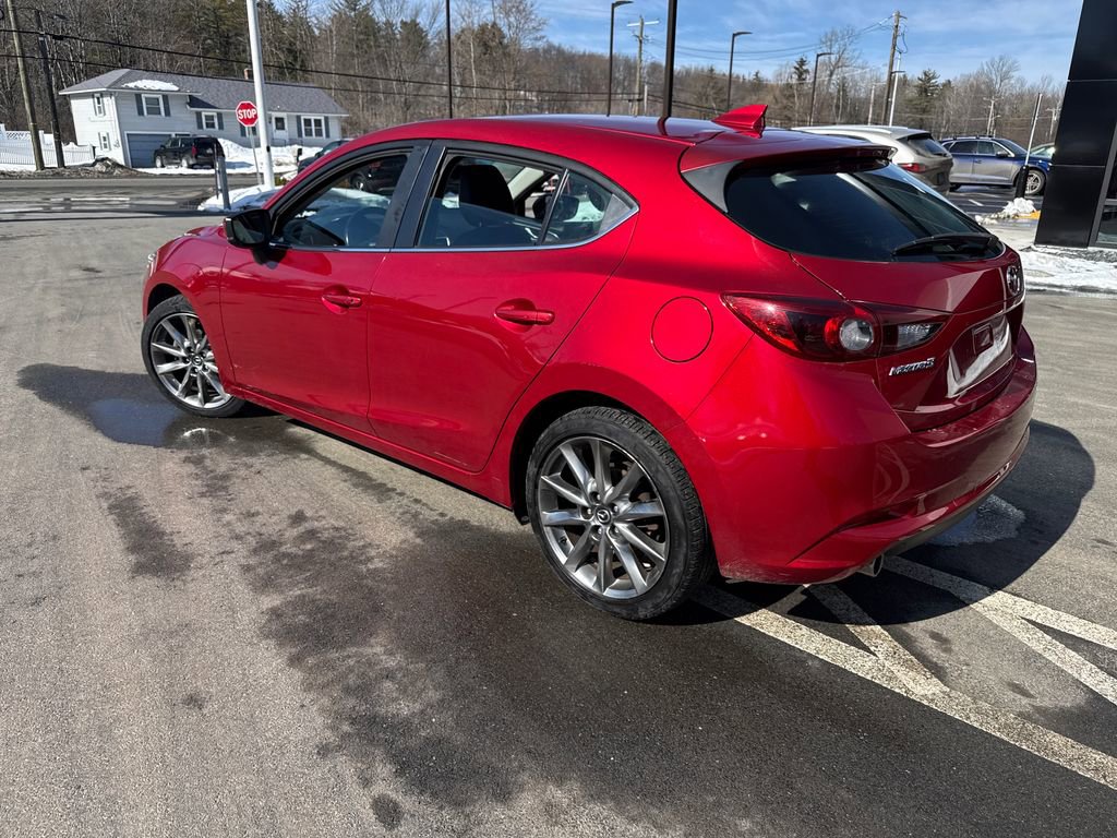 Used 2018 MAZDA MAZDA3 Grand Touring image 3