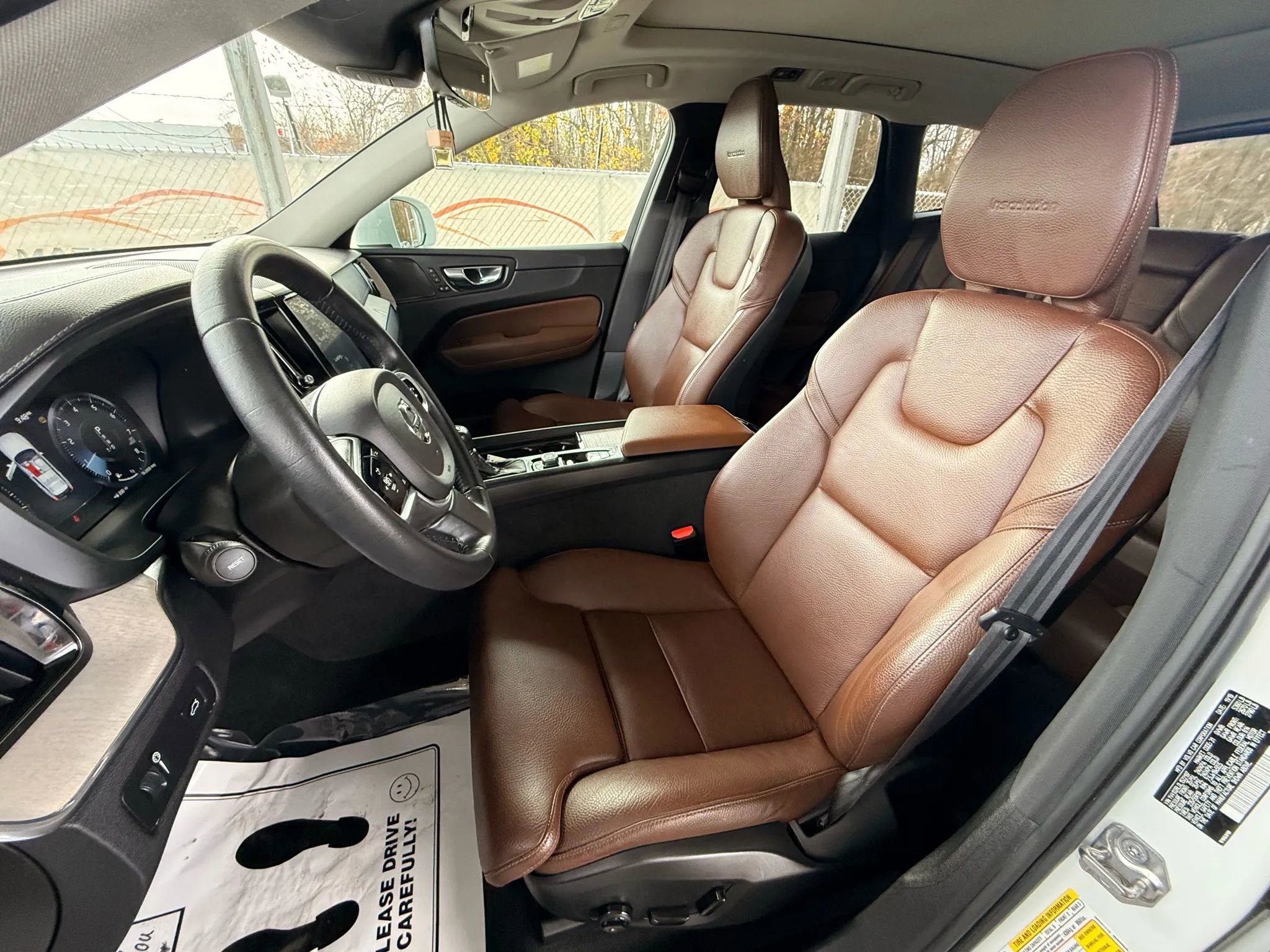 Used 2020 Volvo XC60 T5 Inscription image 16