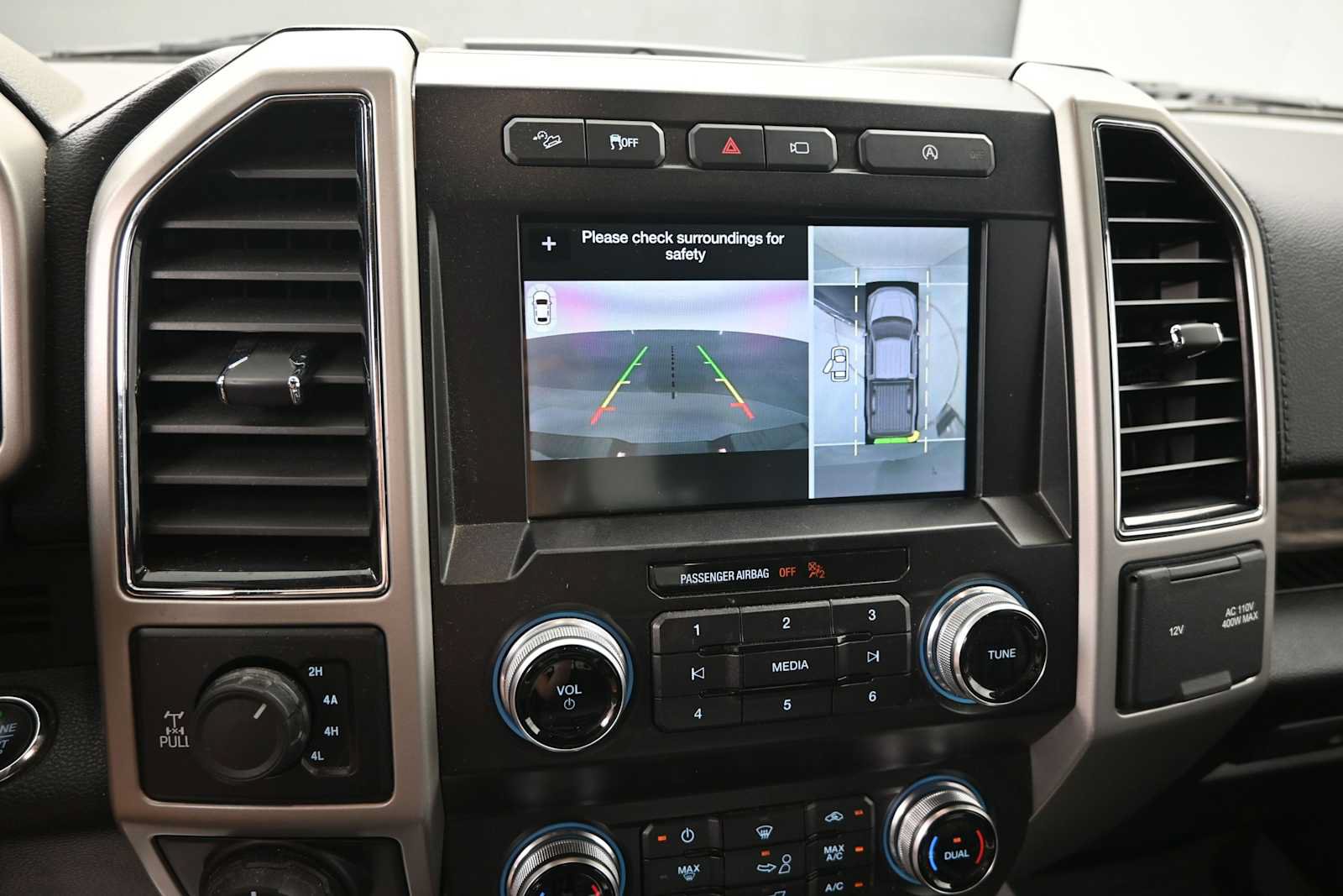 Used 2019 Ford F150 Lariat w/ Equipment Group 502A Luxury AWD/4WD image 14