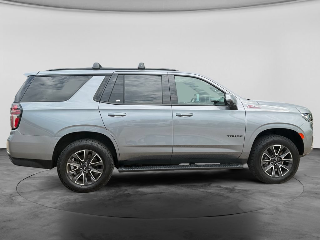 Used 2022 Chevrolet Tahoe Z71 w/ Luxury Package AWD/4WD image 11