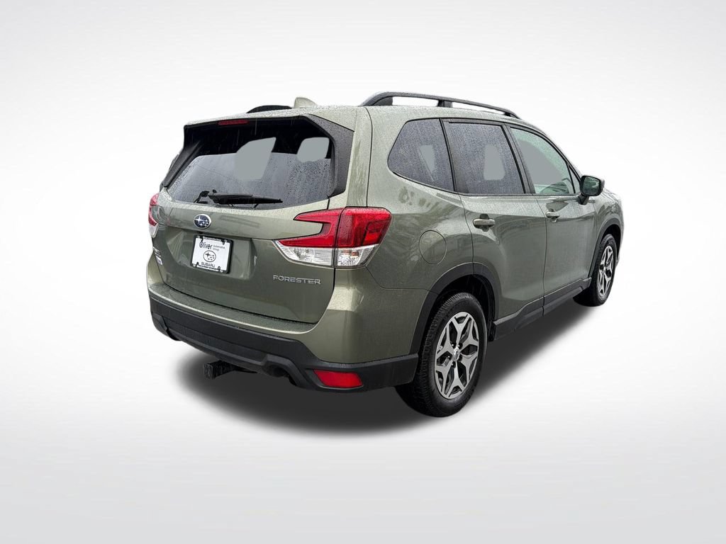 Used 2020 Subaru Forester Premium AWD/4WD image 16
