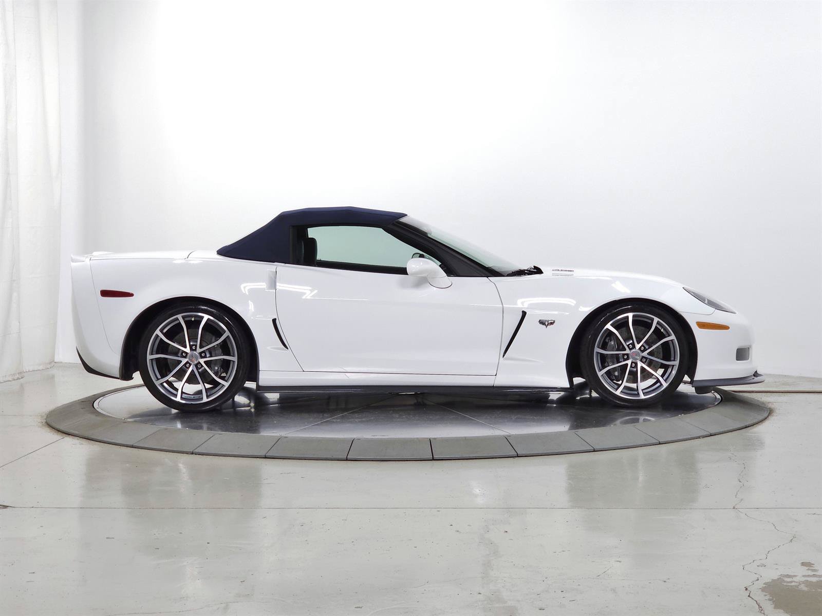 Used 2013 Chevrolet Corvette 427 w/ 1SC Preferred Equipment Group RWD image 12