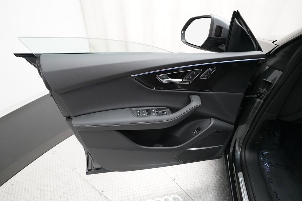 New 2026 Audi Q8 Premium Plus image 28