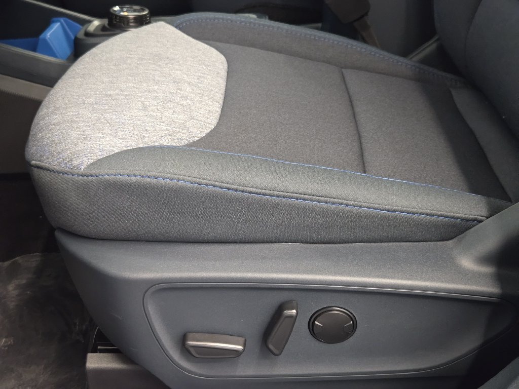 New 2026 Ford Maverick XLT w/ XLT Luxury Package FWD image 24