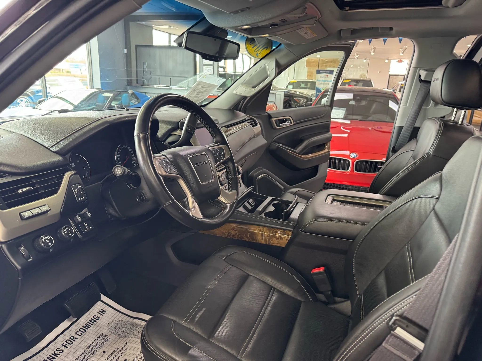 Used 2016 GMC Yukon Denali w/ Enhanced Security Package image 9
