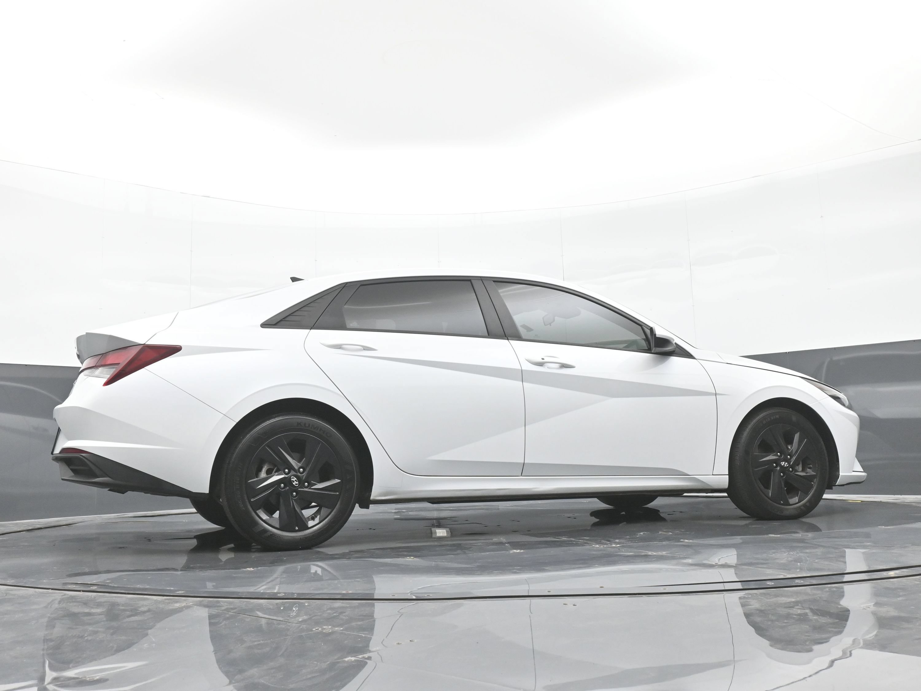 Used 2021 Hyundai Elantra SEL FWD image 39