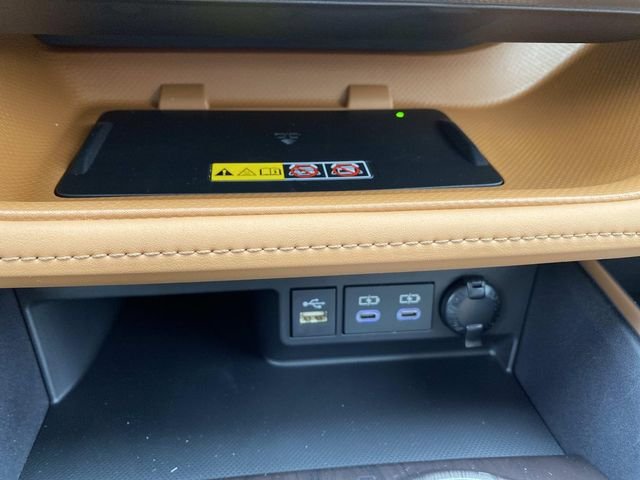 New 2026 Toyota Highlander Platinum AWD/4WD image 14