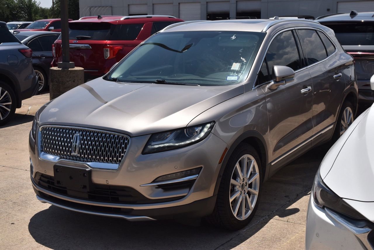 Used 2019 Lincoln MKC Reserve w/ MKC Technology Package FWD image 2