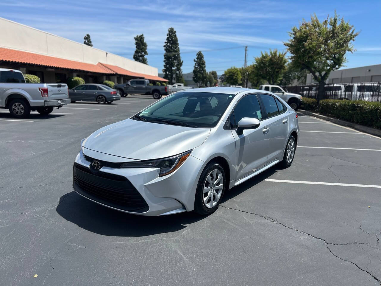 Used 2026 Toyota Corolla LE FWD image 1