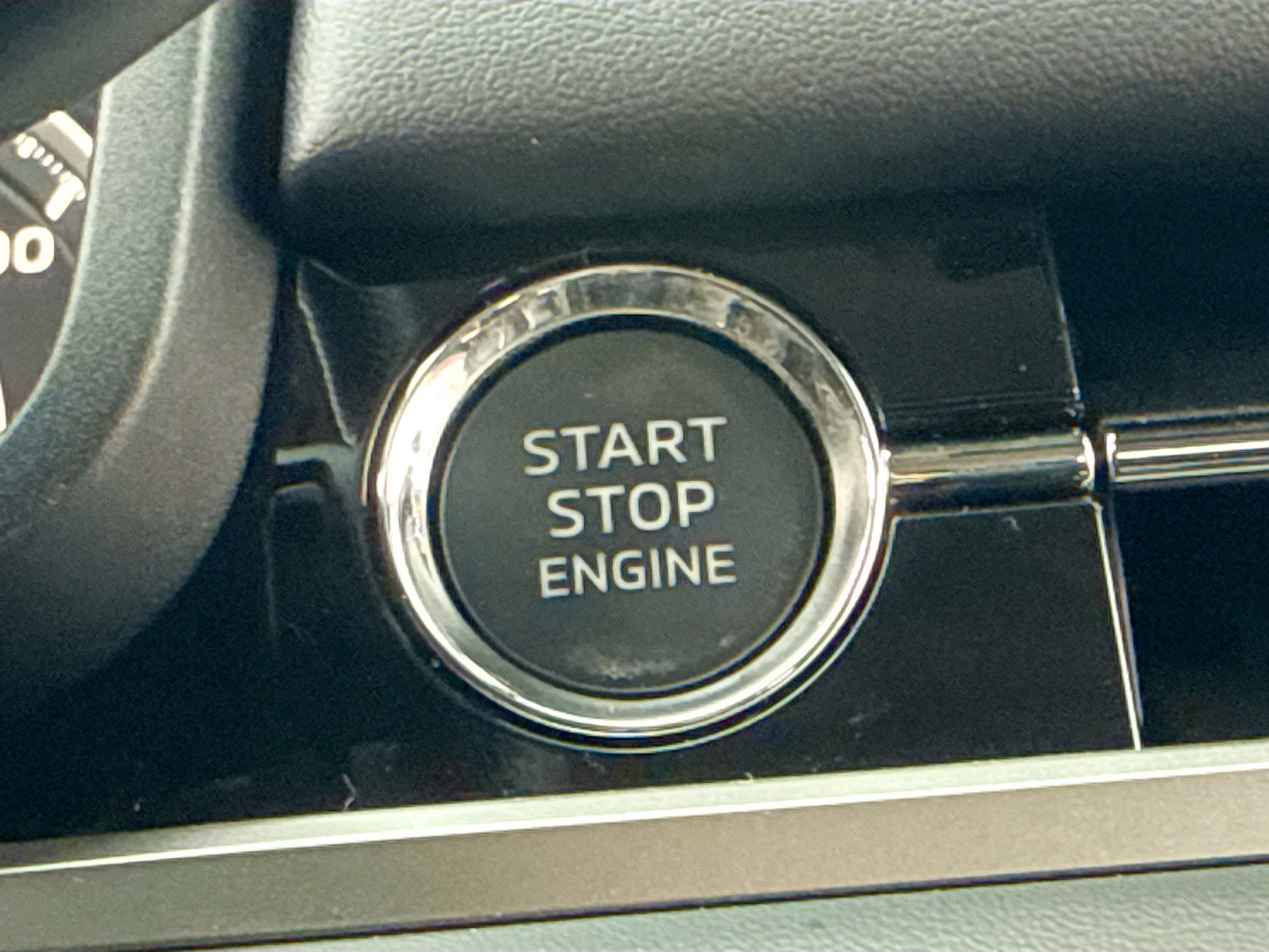 New 2026 Mitsubishi Outlander ES image 9