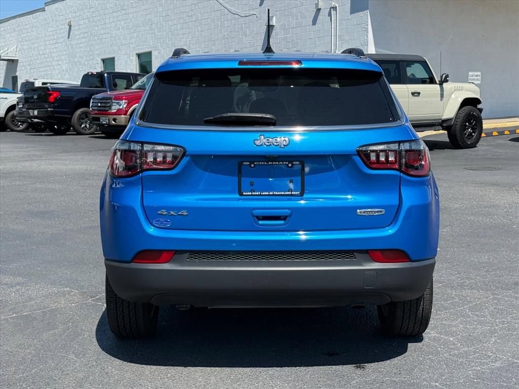 Used 2023 Jeep Compass Latitude AWD/4WD image 5